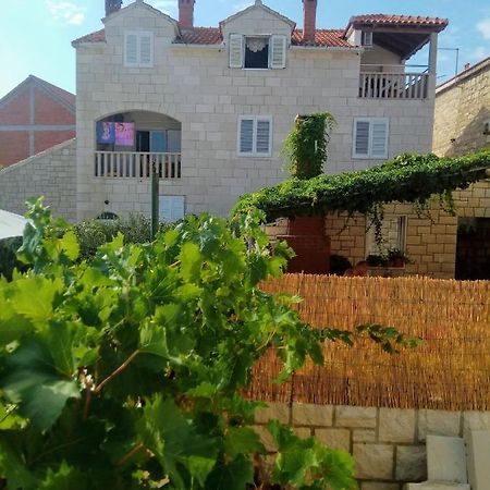 פוסטיר Apartments Banic מראה חיצוני תמונה