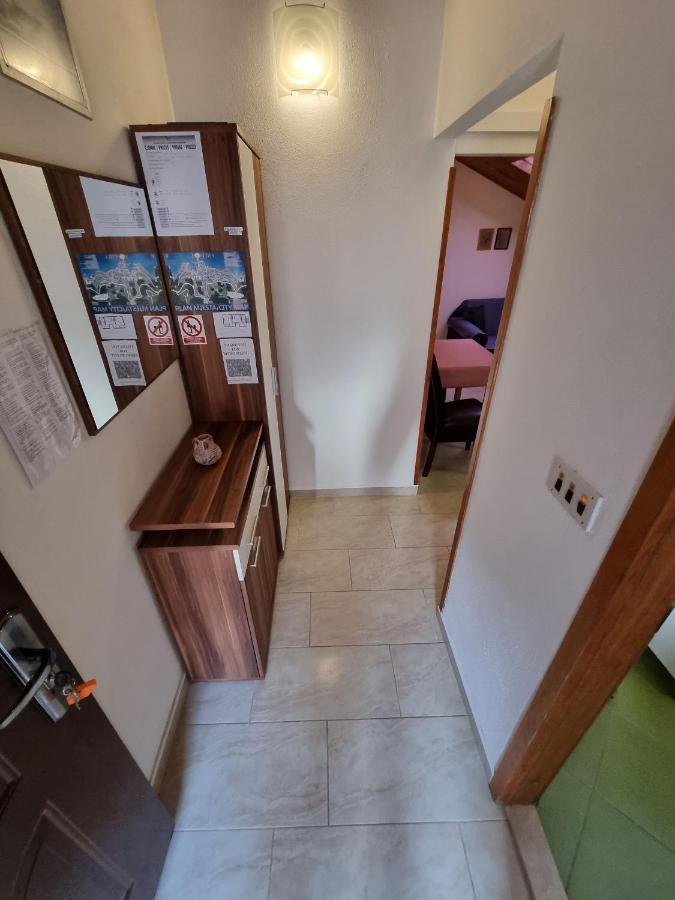 פוסטיר Apartments Banic מראה חיצוני תמונה