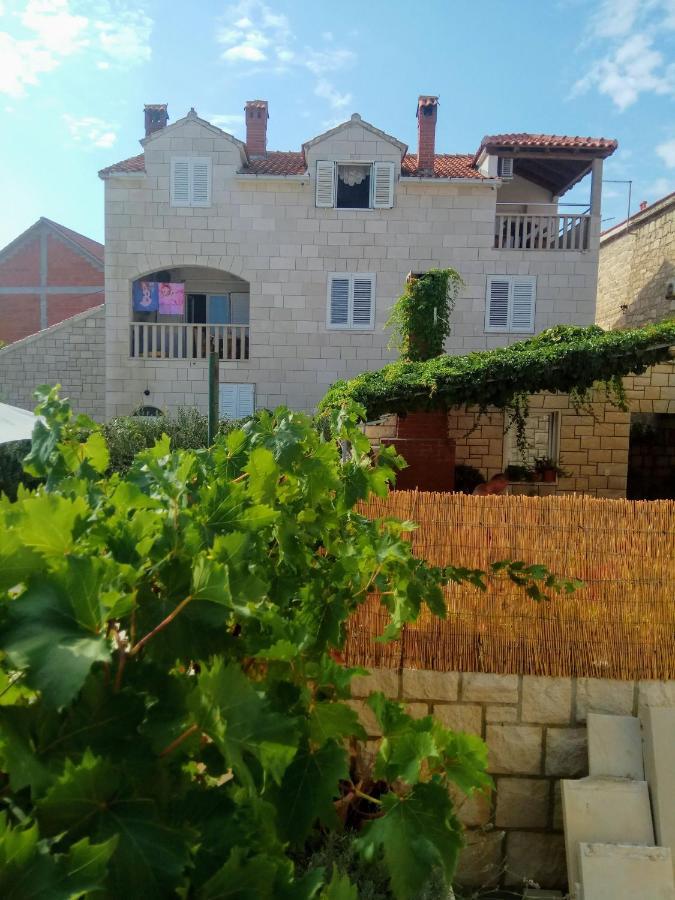 פוסטיר Apartments Banic מראה חיצוני תמונה