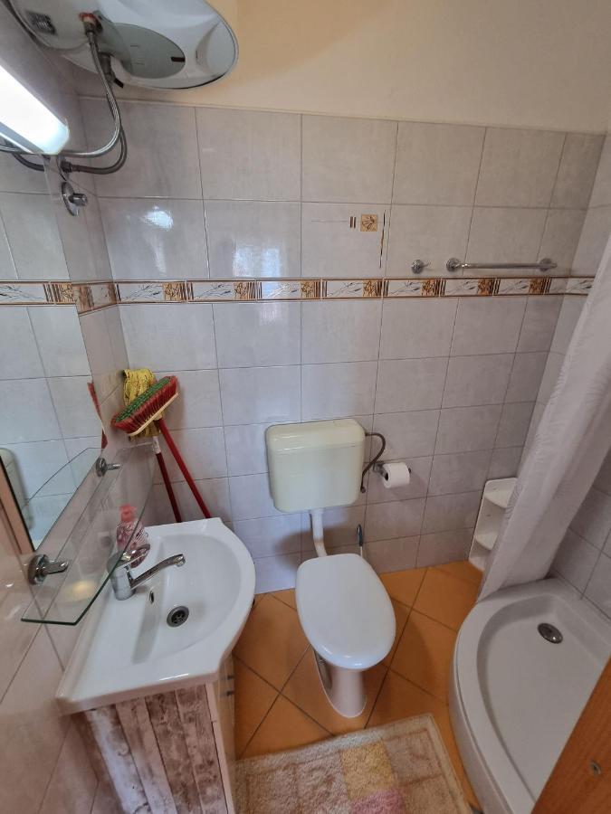 פוסטיר Apartments Banic מראה חיצוני תמונה