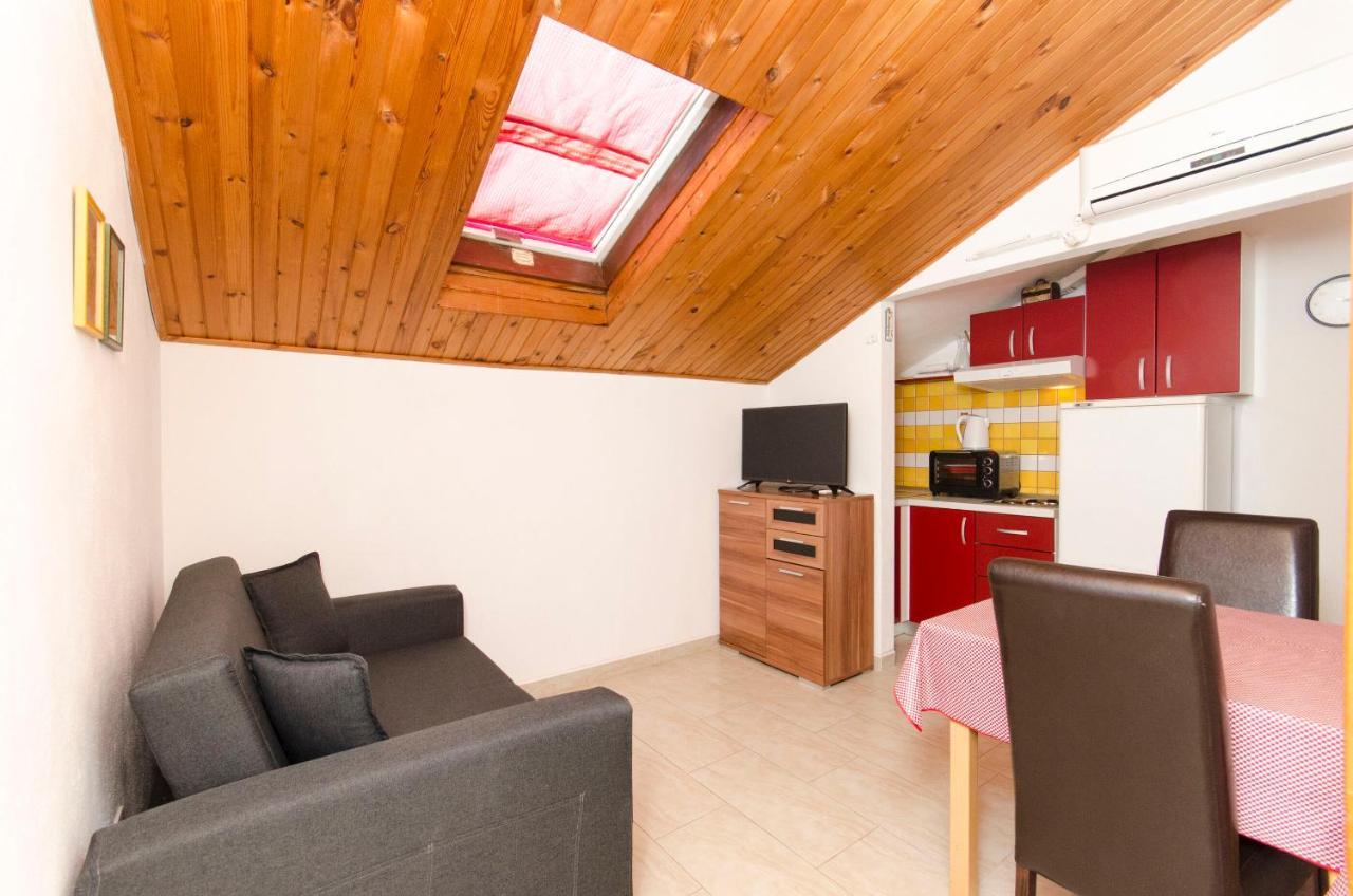 פוסטיר Apartments Banic מראה חיצוני תמונה